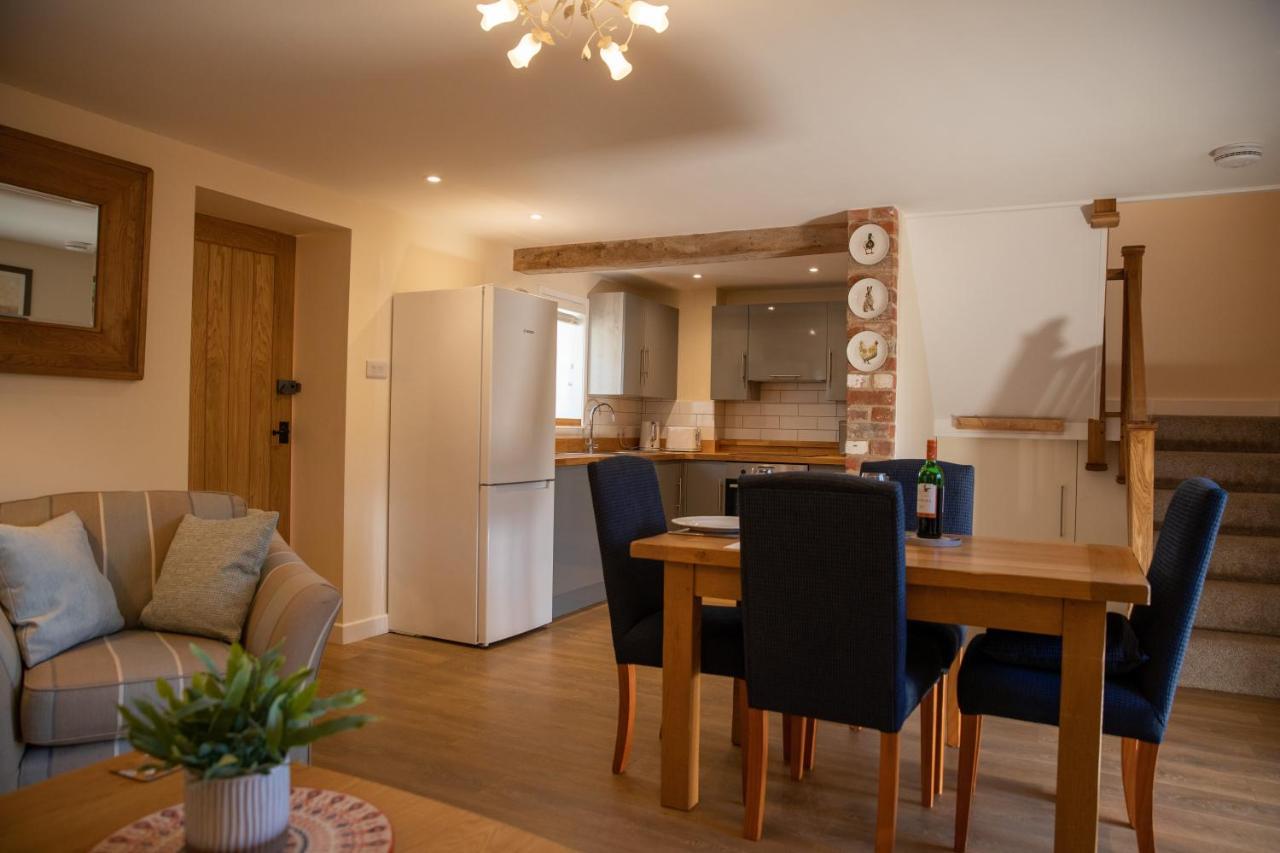 Rollestone Coach House Villa Shrewton Exterior photo